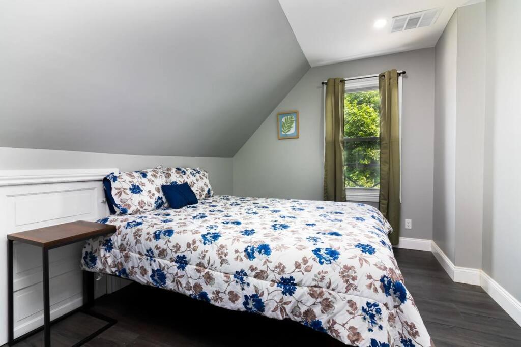 Cozy Micro Apartment, Minutes From Falls Niagara Falls Exterior photo